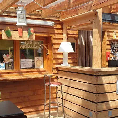 Camping Mobil-home Confortable Avec Terrasse Pour 6 Personnes - Api-1-52-543 *